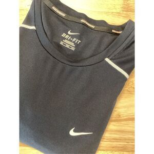 EUC Men’s Nike‎ Running Long Sleeved Drifit top- XXL